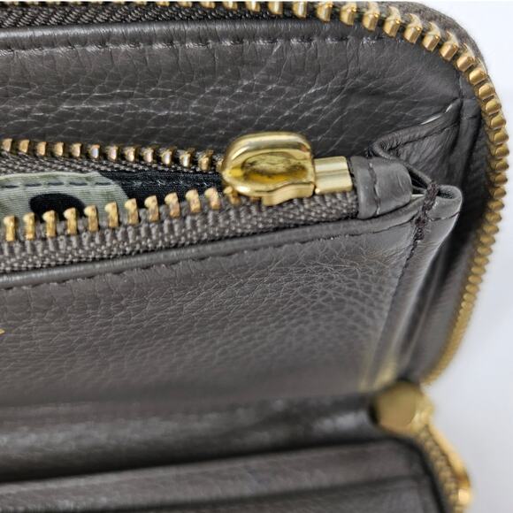 MARC BY MARC JACOBS ZIPPER BI-FOLD DARK BROWN 4" x 8" WALLET – 100% COW LEATHER - Picture 11 of 16